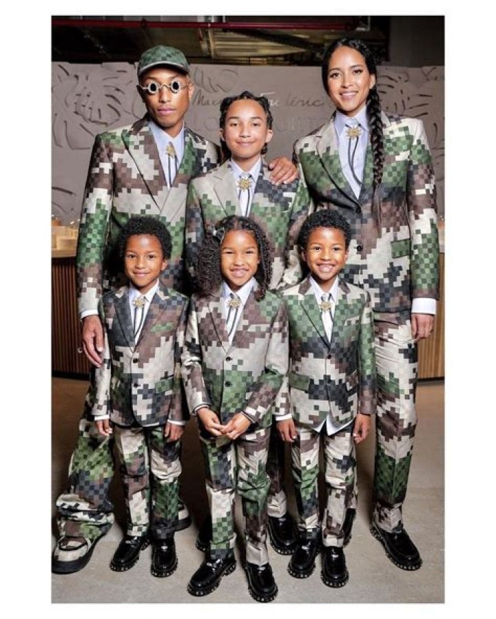 Does Pharrell Williams have a twin brother?